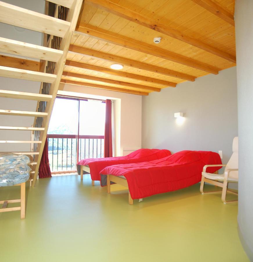 Gite Du Haut Cantal - Appartements Meubles Avec Kitchenette Et Chambres Sans Kitchenette Condat  Exterior photo