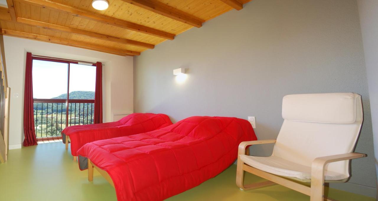 Gite Du Haut Cantal - Appartements Meubles Avec Kitchenette Et Chambres Sans Kitchenette Condat  Exterior photo
